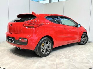 2017 Kia Ceed II Рестайлинг, красный, 1369000 рублей, вид 5