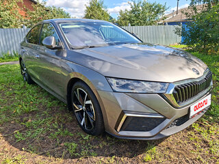 2022 Skoda Octavia IV (A8), серый, 2800000 рублей, вид 2