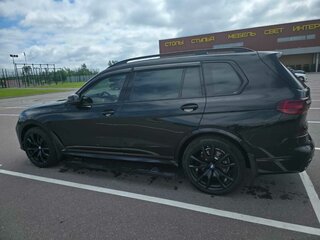 2021 BMW X7 30d I (G07), чёрный, 10700000 рублей, вид 2