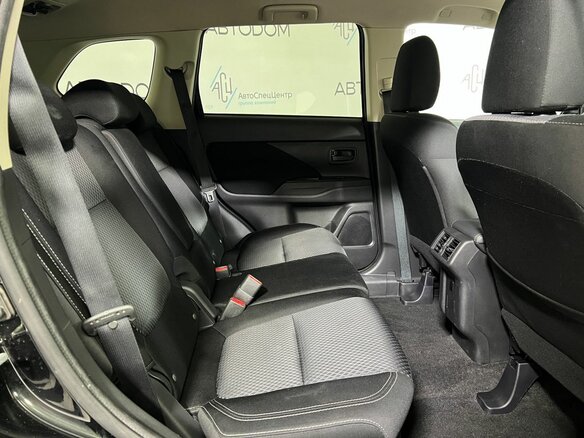 2018 Mitsubishi Outlander III Рестайлинг 2, чёрный, 1649900 рублей - вид 13