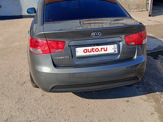 2012 Kia Cerato 6-speed II, серый, 900000 рублей, вид 5
