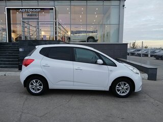 2015 Kia Venga I Рестайлинг, белый, 1347000 рублей, вид 4