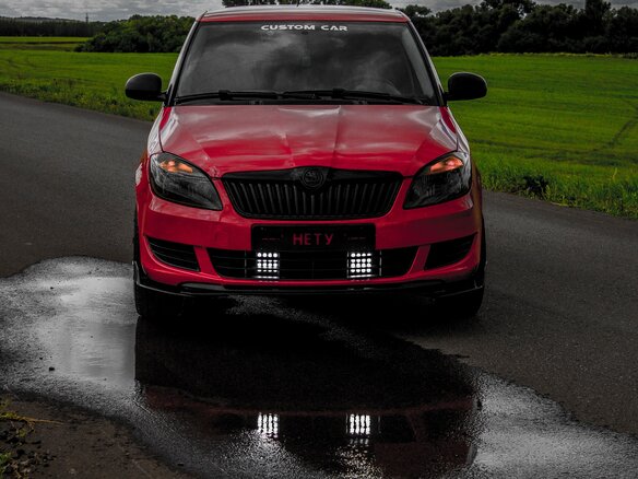 2013 Skoda Fabia II Рестайлинг, красный, 660000 рублей - вид 1