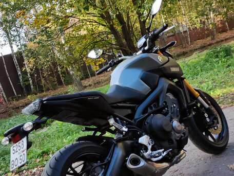 2016 Yamaha MT-09 (FZ-09), серый, 630000 рублей, вид 2