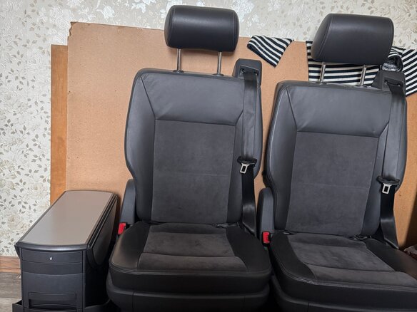 2007 Volkswagen Multivan T5, чёрный, 2500000 рублей - вид 9