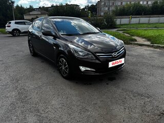 2014 Hyundai Solaris I Рестайлинг, коричневый, 925000 рублей, вид 3