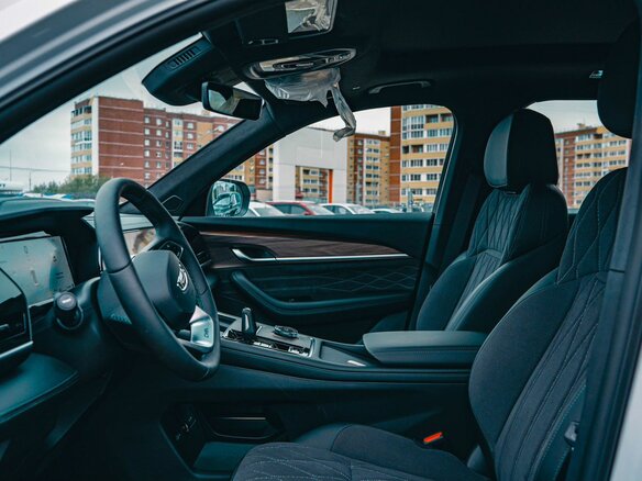 2026 Geely Monjaro I, белый, 4599990 рублей - вид 8