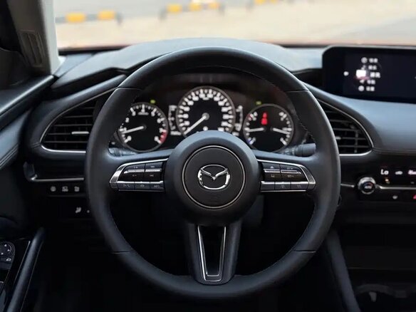 2023 Mazda 3 Axela IV (BP), красный, 1956000 рублей - вид 12