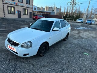 2014 Lada (ВАЗ) Priora I Рестайлинг, белый, 385000 рублей, вид 1