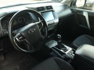 2019 Toyota Land Cruiser Prado 150 Series Рестайлинг 2, белый, 3794000 рублей, вид 5