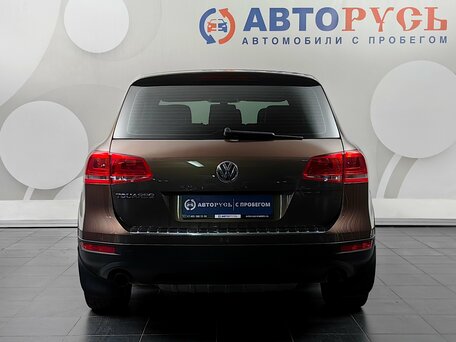 2012 Volkswagen Touareg II, коричневый, 1530000 рублей, вид 4
