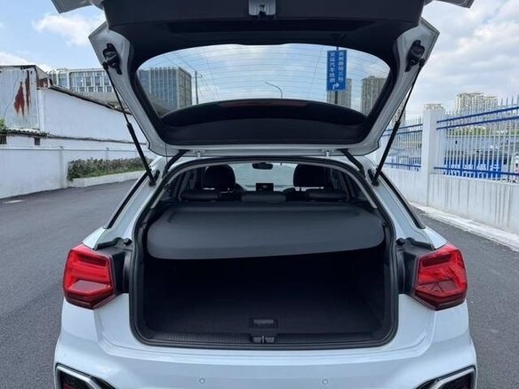 2022 Audi Q2 35 TFSI I Рестайлинг, белый - вид 13