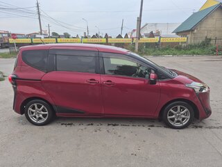 2021 Toyota Sienta II Рестайлинг, пурпурный, 1590000 рублей, вид 4