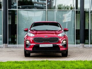 2020 Kia Sportage IV Рестайлинг, красный, 2500000 рублей, вид 3
