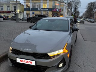 2022 Kia K5 III, серый, 2600000 рублей, вид 1