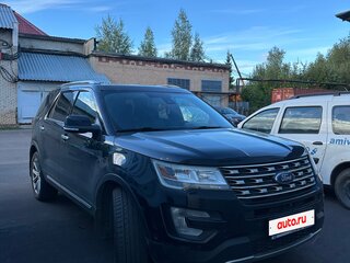 2017 Ford Explorer V Рестайлинг 2, чёрный, 2590000 рублей, вид 4