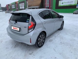 2019 Toyota Aqua I Рестайлинг 2, серебристый, 1420000 рублей, вид 4
