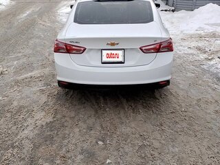 2020 Chevrolet Malibu IX Рестайлинг, белый, 1250000 рублей, вид 3