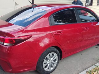 2019 Kia Rio IV, красный, 1325000 рублей, вид 3