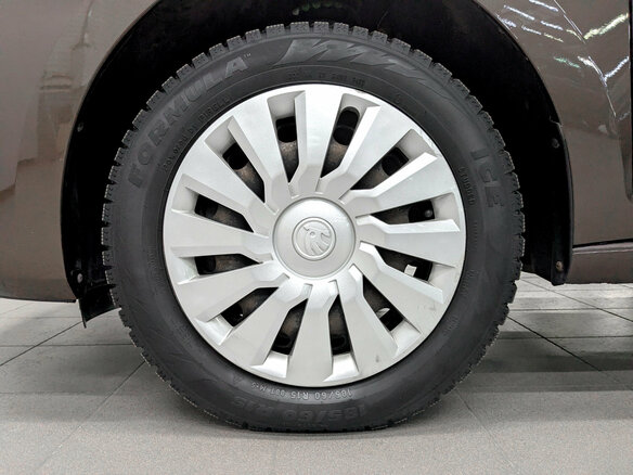 2022 Skoda Rapid II, коричневый - вид 18