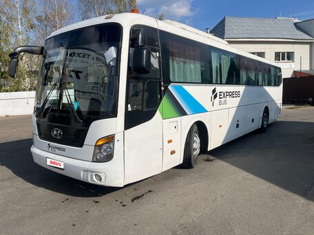 2012 Hyundai Universe, белый, 2100000 рублей, вид 4