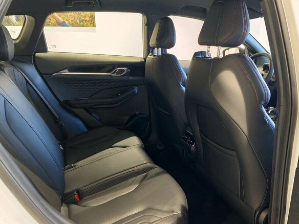 2026 Geely Coolray I Рестайлинг 2, белый, 2774990 рублей - вид 7