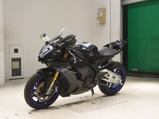 2020 Yamaha YZF-R1, чёрный, 2590000 рублей, вид 4