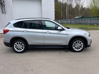 2020 BMW X1 18i sDrive II (F48) Рестайлинг, серебристый, 2290000 рублей, вид 4