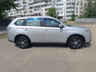 2014 Mitsubishi Outlander III Рестайлинг, серебристый, 1200000 рублей, вид 4