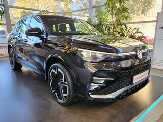 2024 Volkswagen Tiguan L Pro III (China Market), чёрный, 4790000 рублей, вид 4