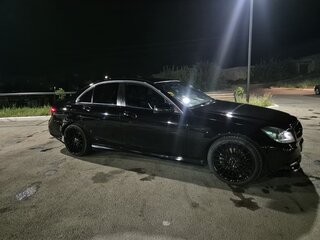 2011 Mercedes-Benz C-Класс 200 III (W204) Рестайлинг, чёрный, 950000 рублей, вид 4