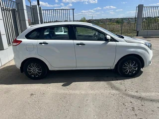 2017 Lada (ВАЗ) XRAY I, белый, 497000 рублей, вид 5