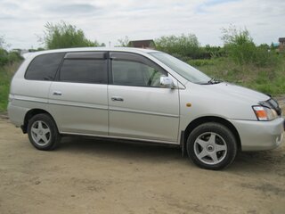 2001 Toyota Gaia, серый, 670000 рублей, вид 2