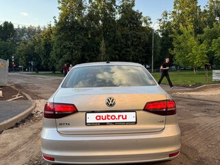 2018 Volkswagen Jetta VI Рестайлинг, серебристый, 1450000 рублей, вид 3