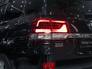 2016 Toyota Land Cruiser 200 Series Рестайлинг 2, чёрный, 6920000 рублей, вид 5