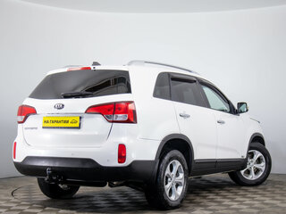 2018 Kia Sorento II Рестайлинг, белый, 1999000 рублей, вид 4