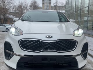 2020 Kia Sportage IV Рестайлинг, белый, 2580000 рублей, вид 3