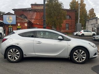 2011 Opel Astra GTC J Рестайлинг, белый, 700000 рублей, вид 2