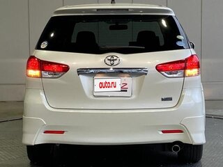 2012 Toyota Wish II Рестайлинг, белый, 1300001 рублей, вид 5