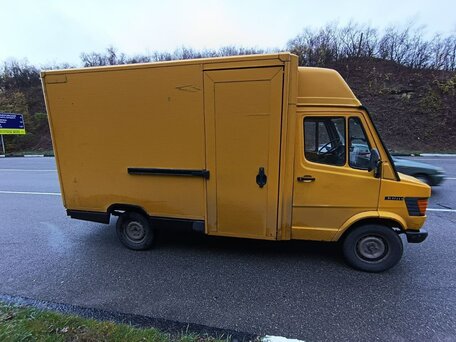 1994 Mercedes-Benz T1, жёлтый, 450000 рублей, вид 2