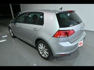 2014 Volkswagen Golf VII, серебристый, 800000 рублей, вид 3
