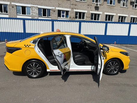 2023 Omoda S5, жёлтый, 805600 рублей, вид 2