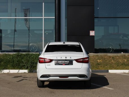 2024 Lada (ВАЗ) Vesta I Рестайлинг (NG), белый, 1170000 рублей, вид 5