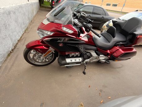 2020 Honda GL 1800 Gold Wing, красный, 2400000 рублей, вид 2
