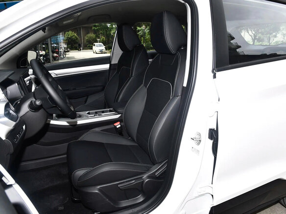 2026 Geely Binyue I Рестайлинг 2, белый, 1550000 рублей - вид 6