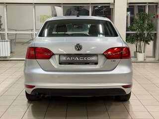 2013 Volkswagen Jetta VI, серебристый, 1390000 рублей, вид 4