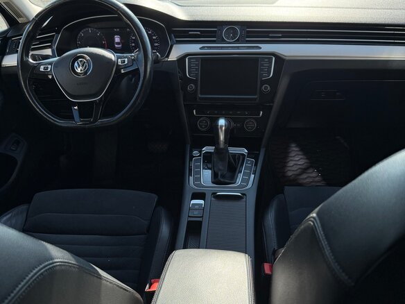 2017 Volkswagen Passat DSG6 B8, чёрный, 2100000 рублей - вид 7