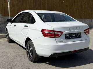 2020 Lada (ВАЗ) Vesta I, белый, 800000 рублей, вид 4