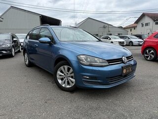 2016 Volkswagen Golf VII, синий, 910000 рублей, вид 4