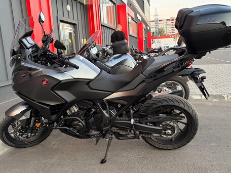 2023 Honda NT1100, серый, 1650000 рублей, вид 2